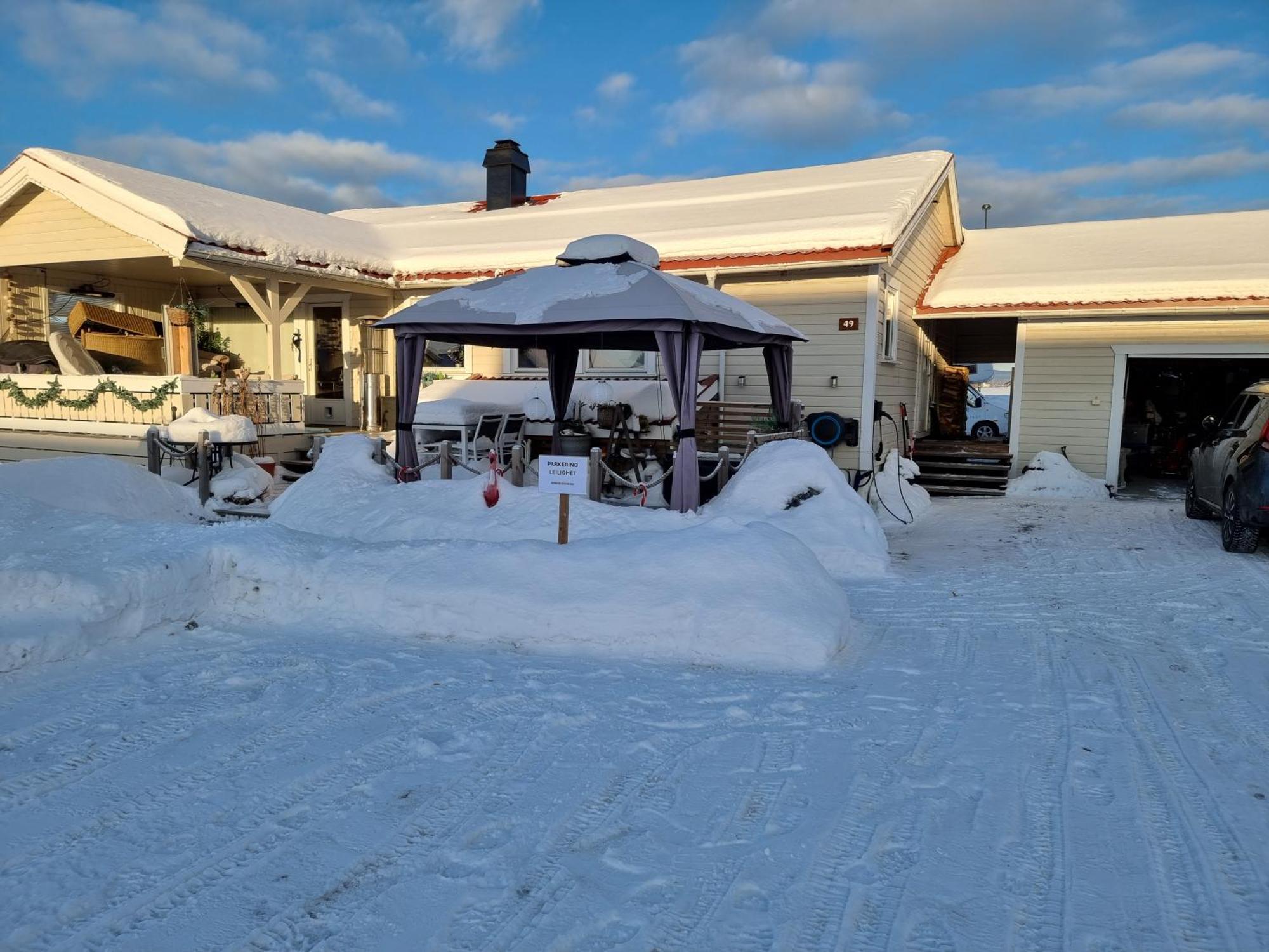 Kjellerleilighet Egen Inngang. Stange Exterior foto