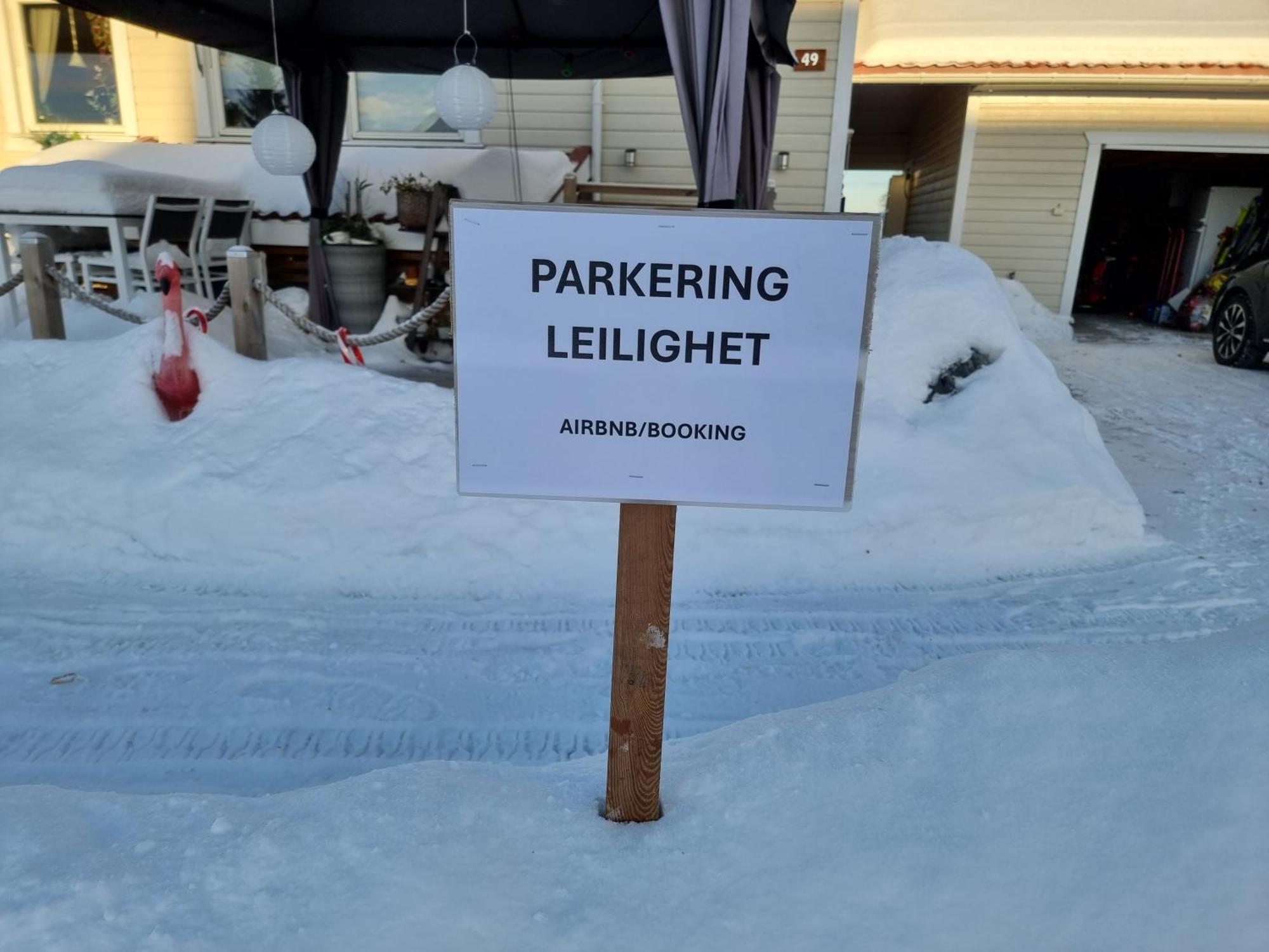 Kjellerleilighet Egen Inngang. Stange Exterior foto